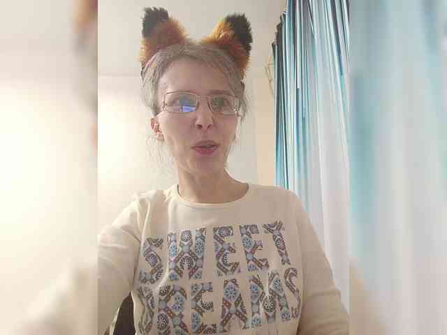 -Queen-Margo- webcam