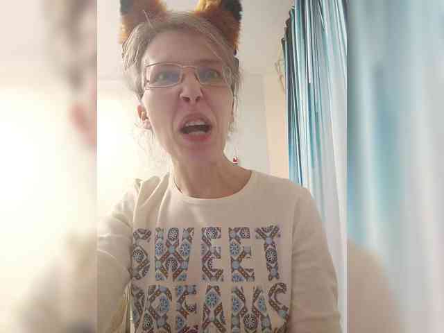 -Queen-Margo- webcam