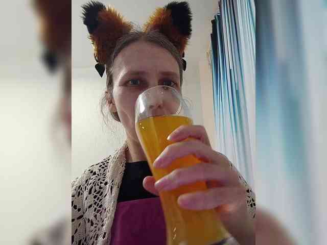 -Queen-Margo- webcam