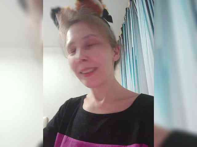 -Queen-Margo- webcam