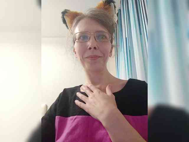 -Queen-Margo- webcam