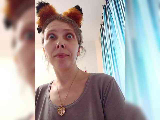 -Queen-Margo- webcam