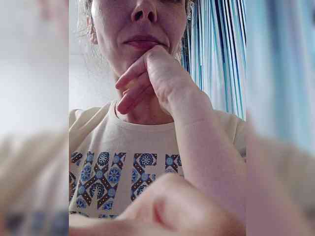 -Queen-Margo- webcam