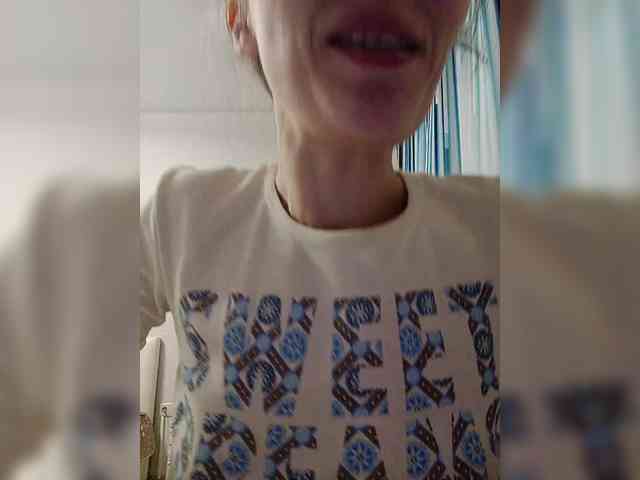 -Queen-Margo- webcam