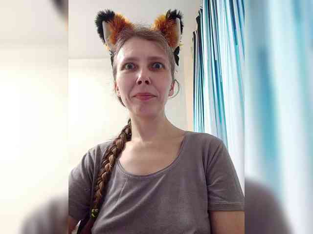 -Queen-Margo- webcam