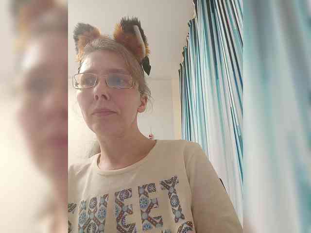 -Queen-Margo- webcam