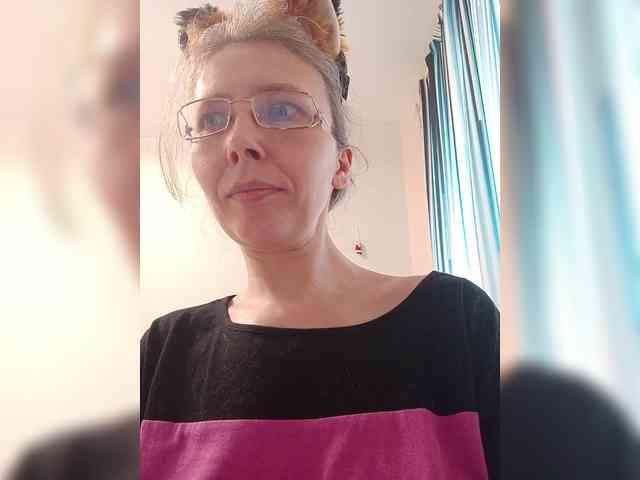 -Queen-Margo- webcam