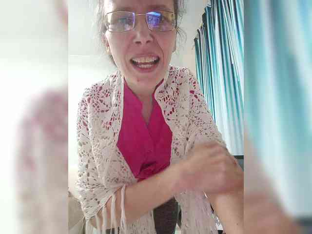 -Queen-Margo- webcam