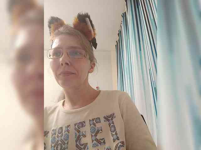 -Queen-Margo- webcam