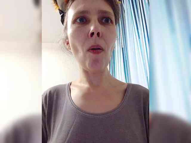 -Queen-Margo- webcam