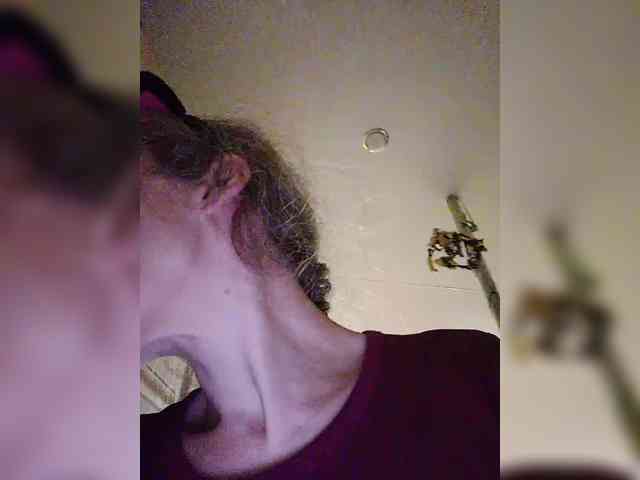 -Queen-Margo- webcam