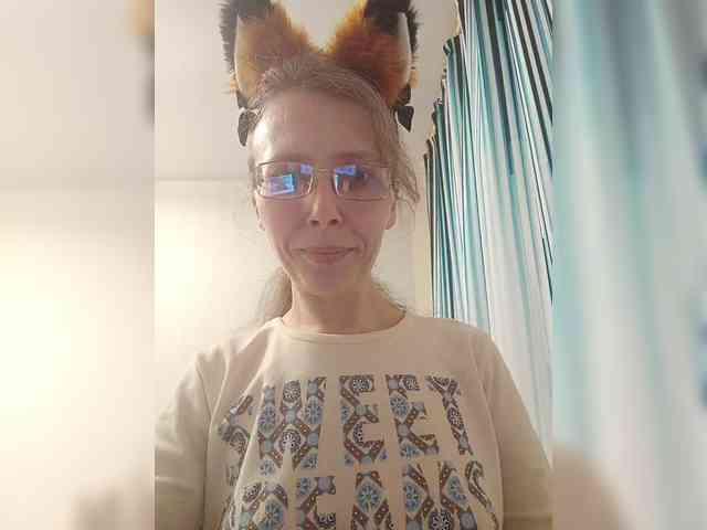 -Queen-Margo- webcam