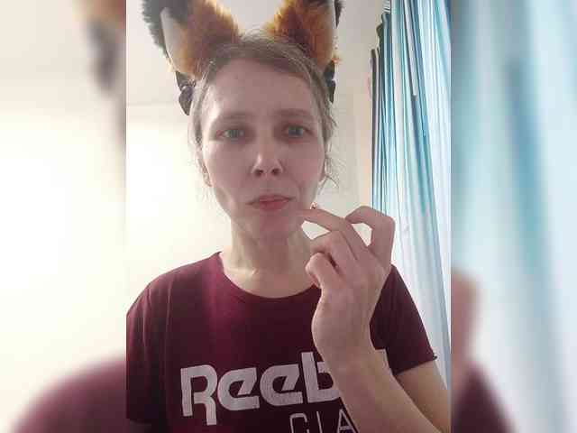 -Queen-Margo- webcam