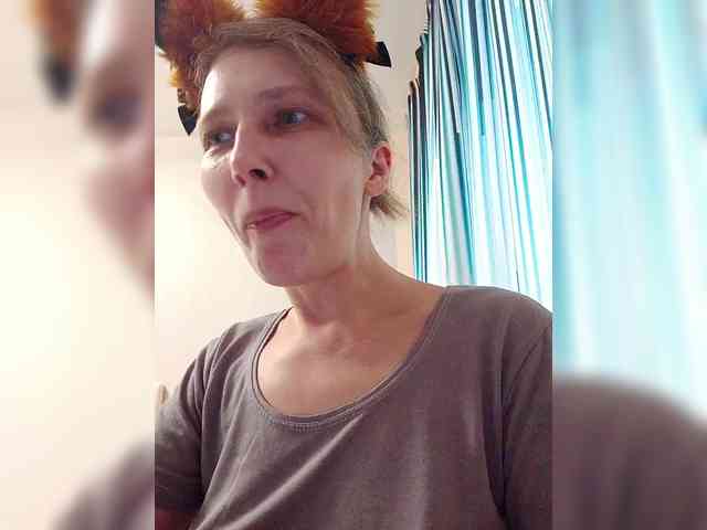 -Queen-Margo- webcam