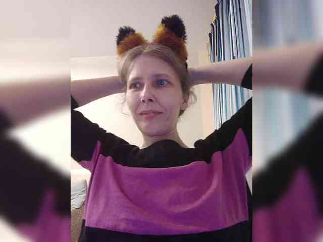 -Queen-Margo- webcam