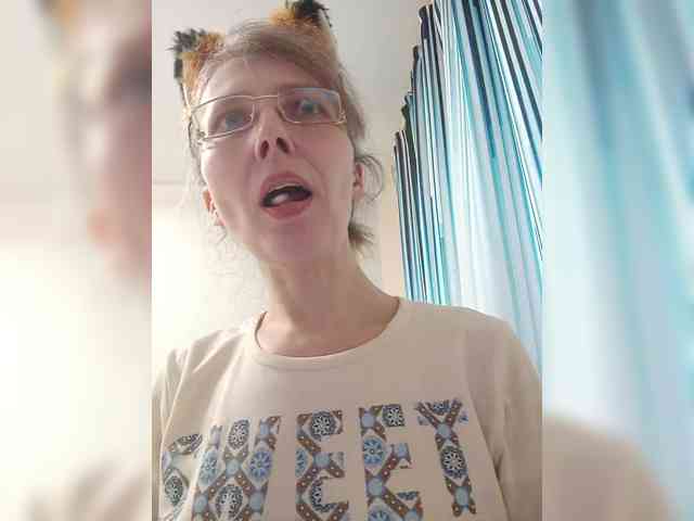 -Queen-Margo- webcam