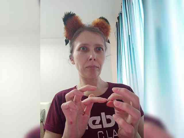 -Queen-Margo- webcam