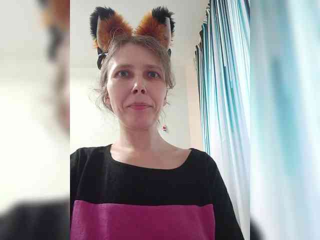 -Queen-Margo- webcam