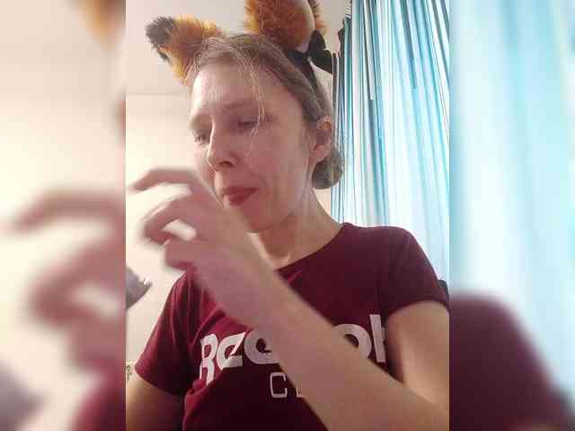 -Queen-Margo- webcam