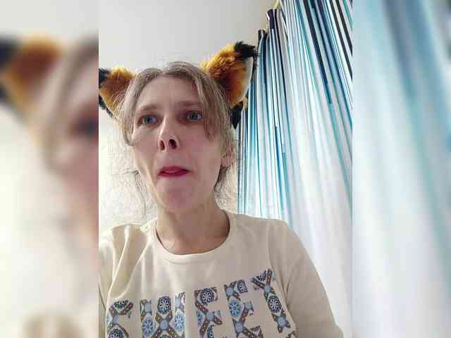 -Queen-Margo- webcam