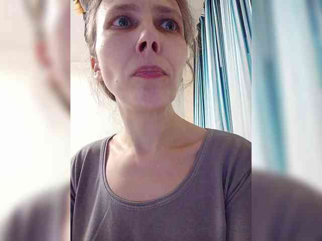 -Queen-Margo- webcam