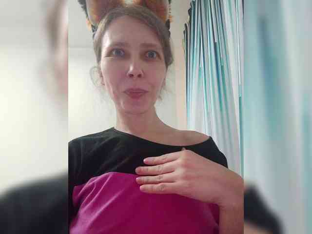 -Queen-Margo- webcam