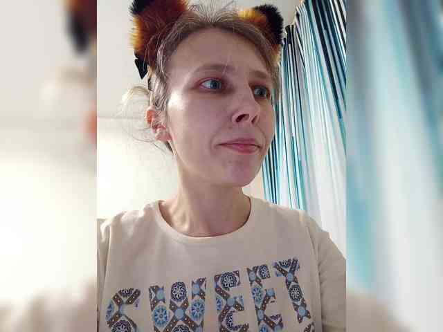 -Queen-Margo- webcam