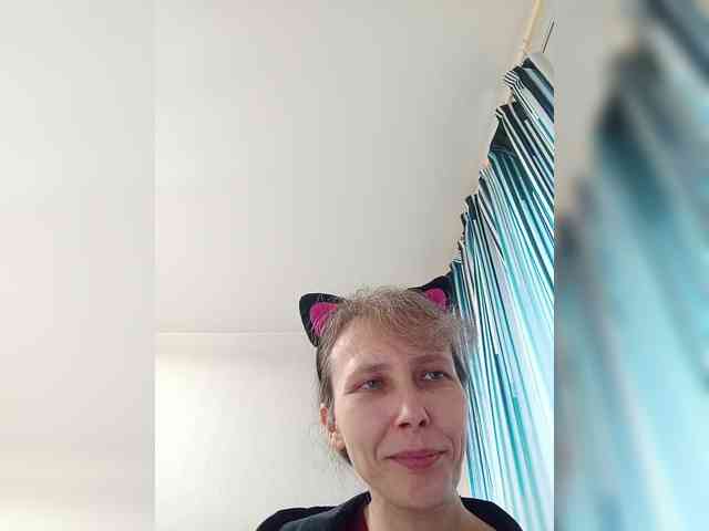 -Queen-Margo- webcam