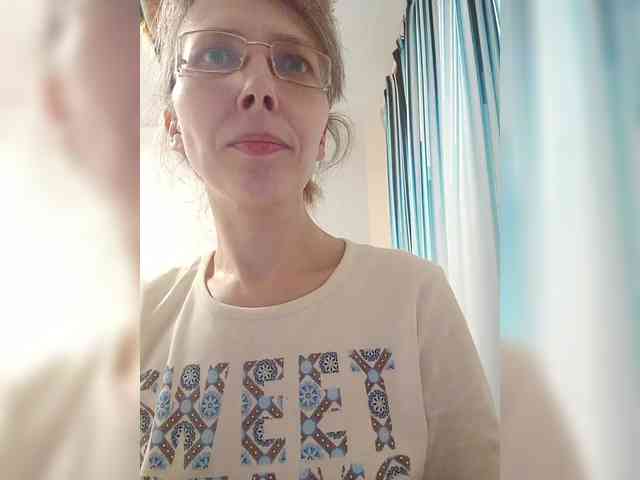 -Queen-Margo- webcam