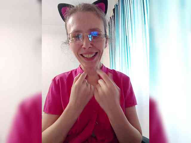 -Queen-Margo- webcam