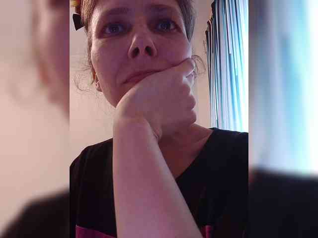 -Queen-Margo- webcam