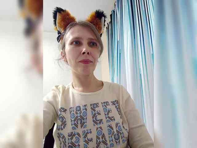 -Queen-Margo- webcam