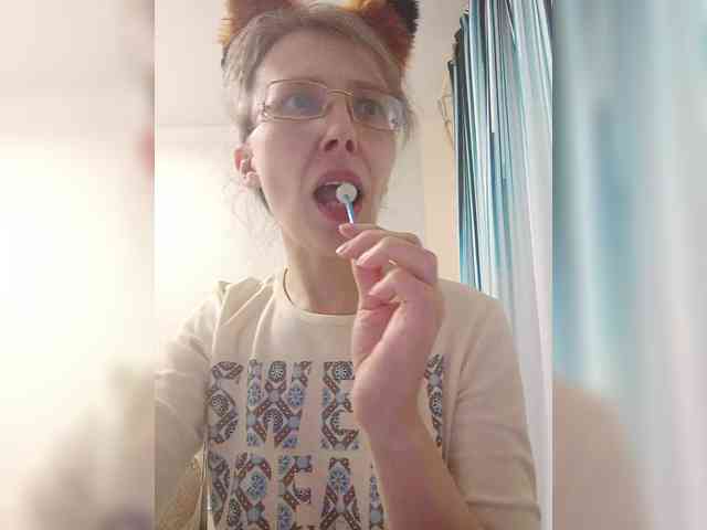 -Queen-Margo- webcam