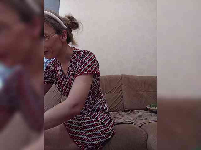 stranger chat -queen-margo-
