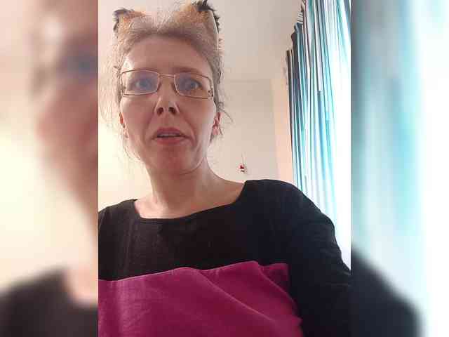 -Queen-Margo- webcam