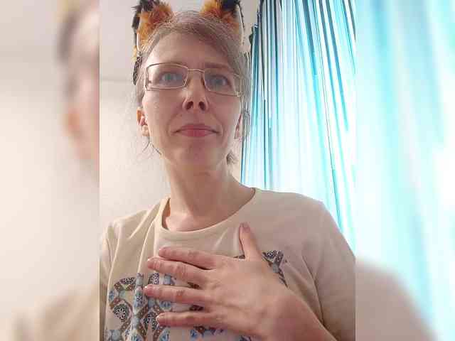 -Queen-Margo- webcam