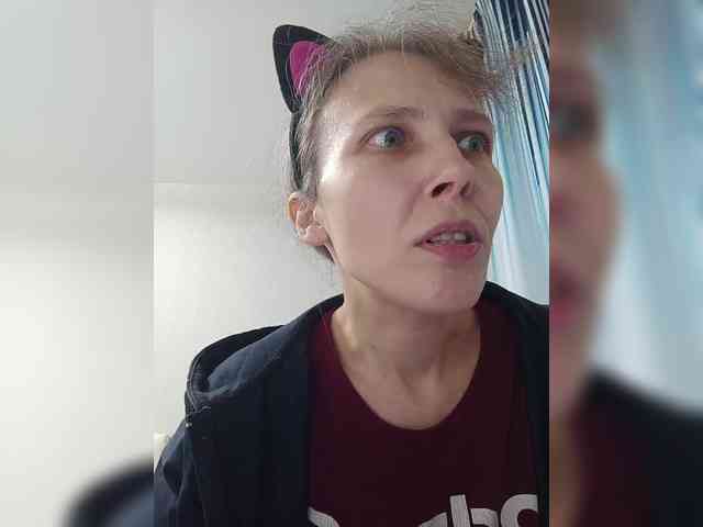 -Queen-Margo- webcam