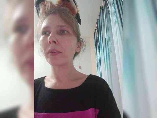 -Queen-Margo- webcam