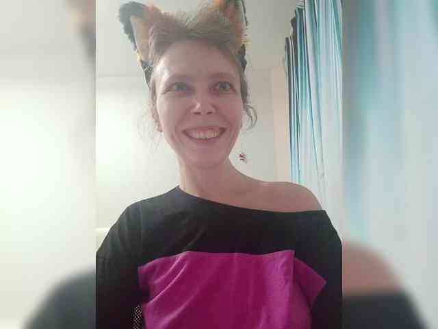 -Queen-Margo- webcam