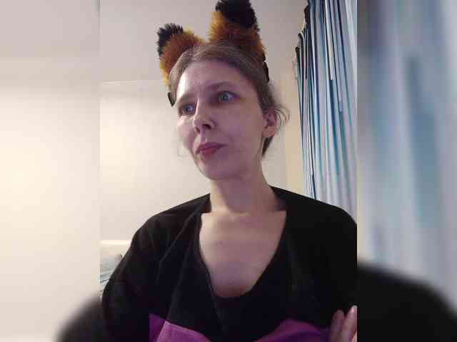 -Queen-Margo- webcam