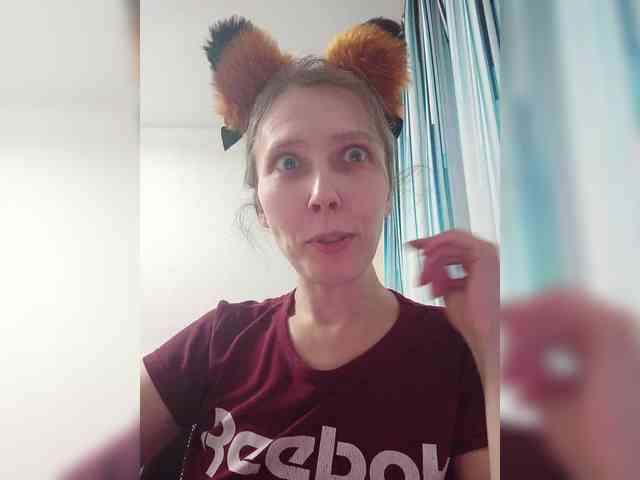 -Queen-Margo- webcam