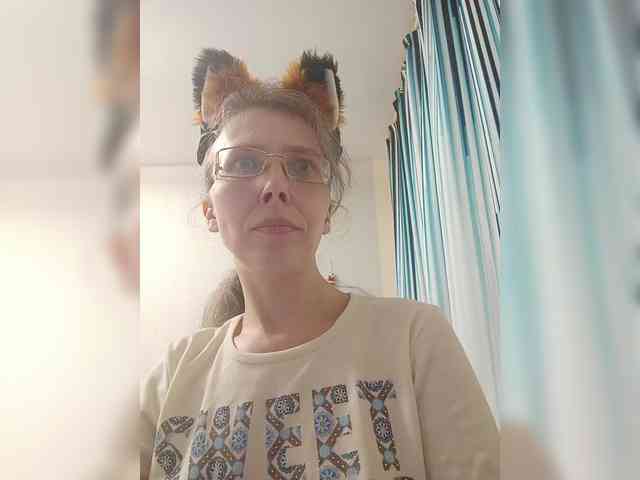 -Queen-Margo- webcam