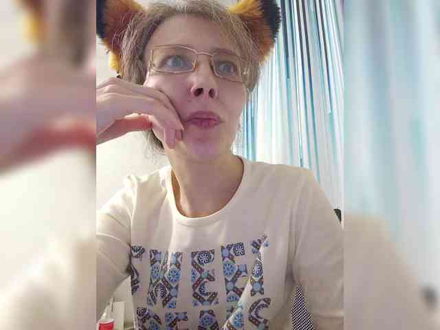 -Queen-Margo- webcam