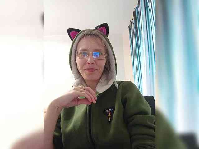 -Queen-Margo- webcam