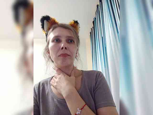 -Queen-Margo- webcam