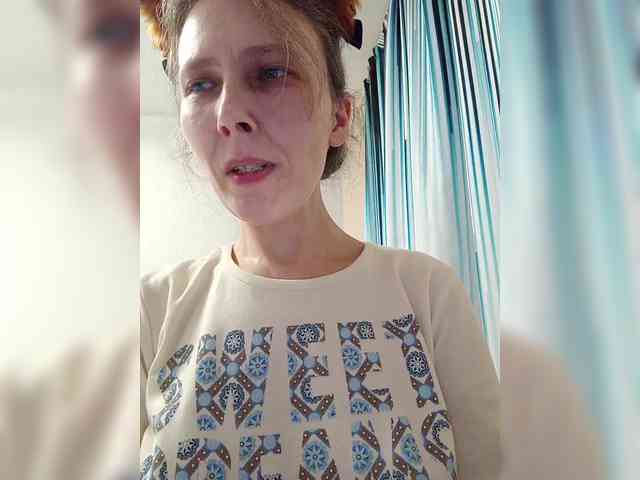 -Queen-Margo- webcam