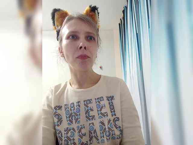 -Queen-Margo- webcam