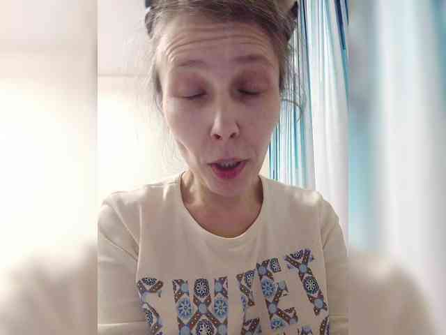 -Queen-Margo- webcam