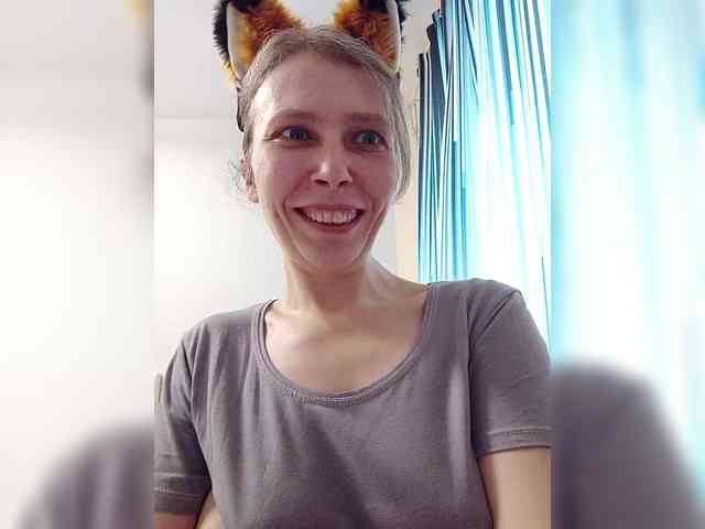 -Queen-Margo- webcam