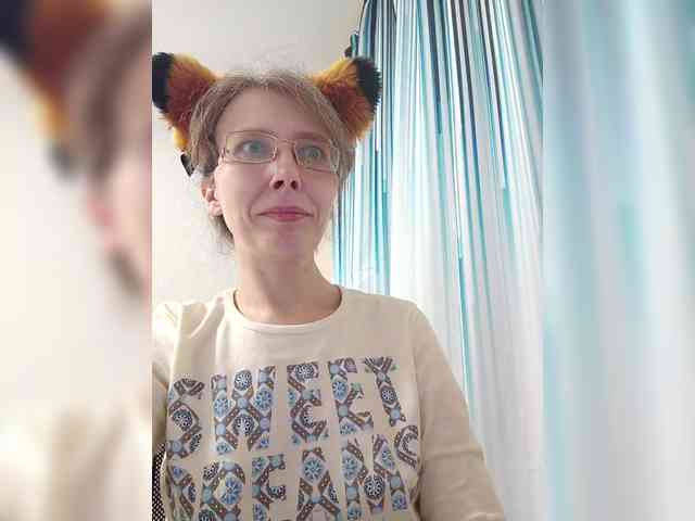 -Queen-Margo- webcam